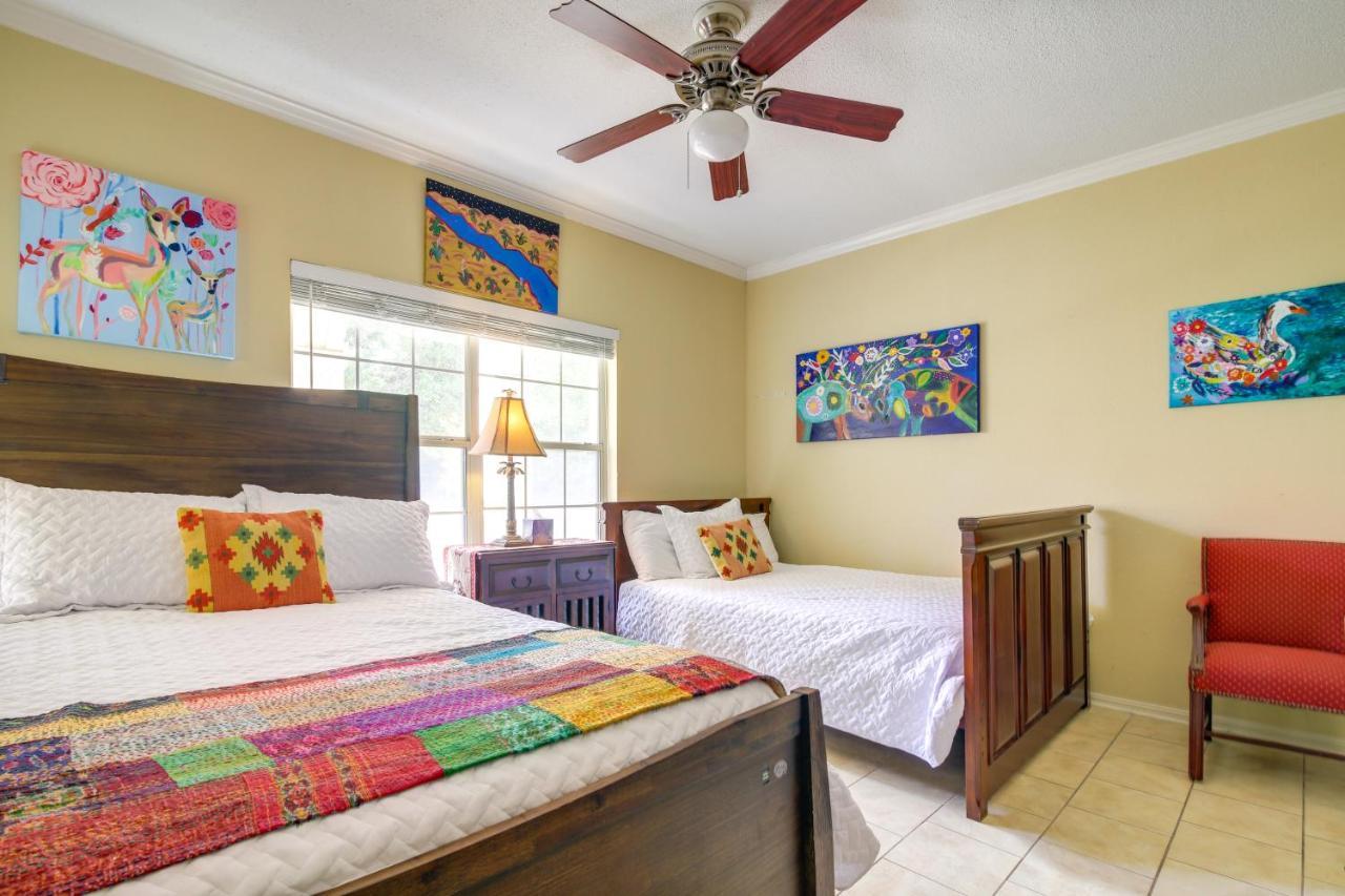 Lakefront Lago Vista Condo With Resort Amenities! Eksteriør billede