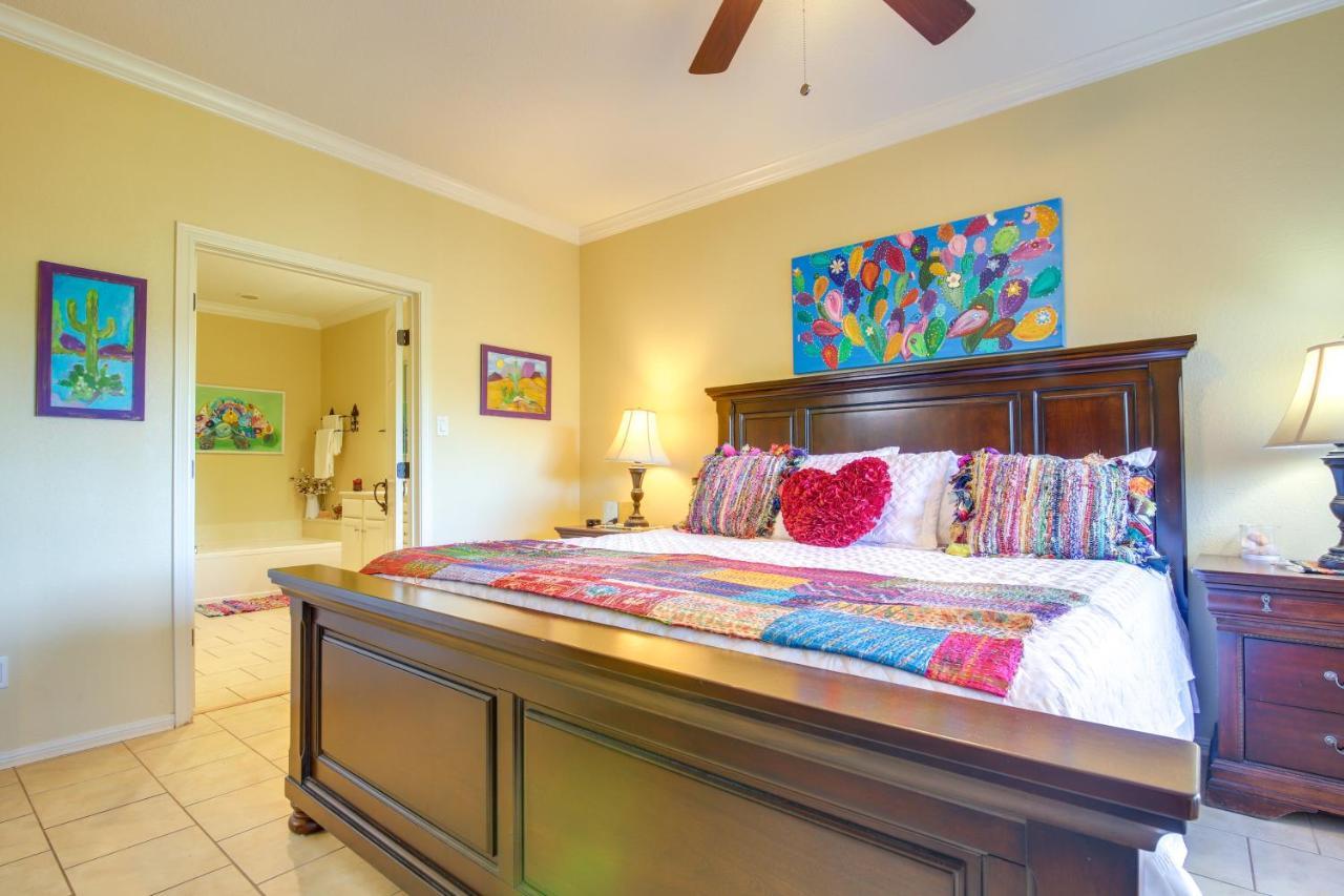 Lakefront Lago Vista Condo With Resort Amenities! Eksteriør billede