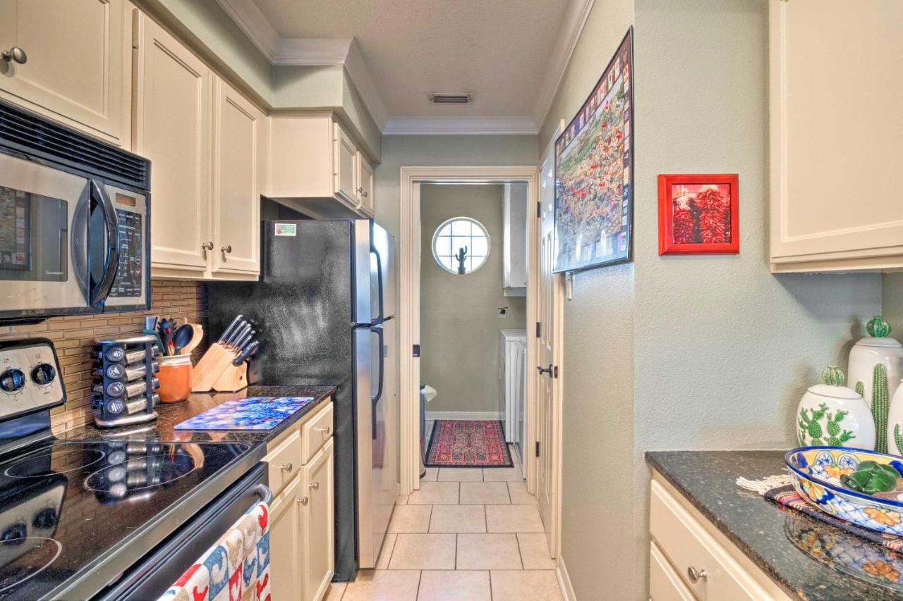 Lakefront Lago Vista Condo With Resort Amenities! Eksteriør billede
